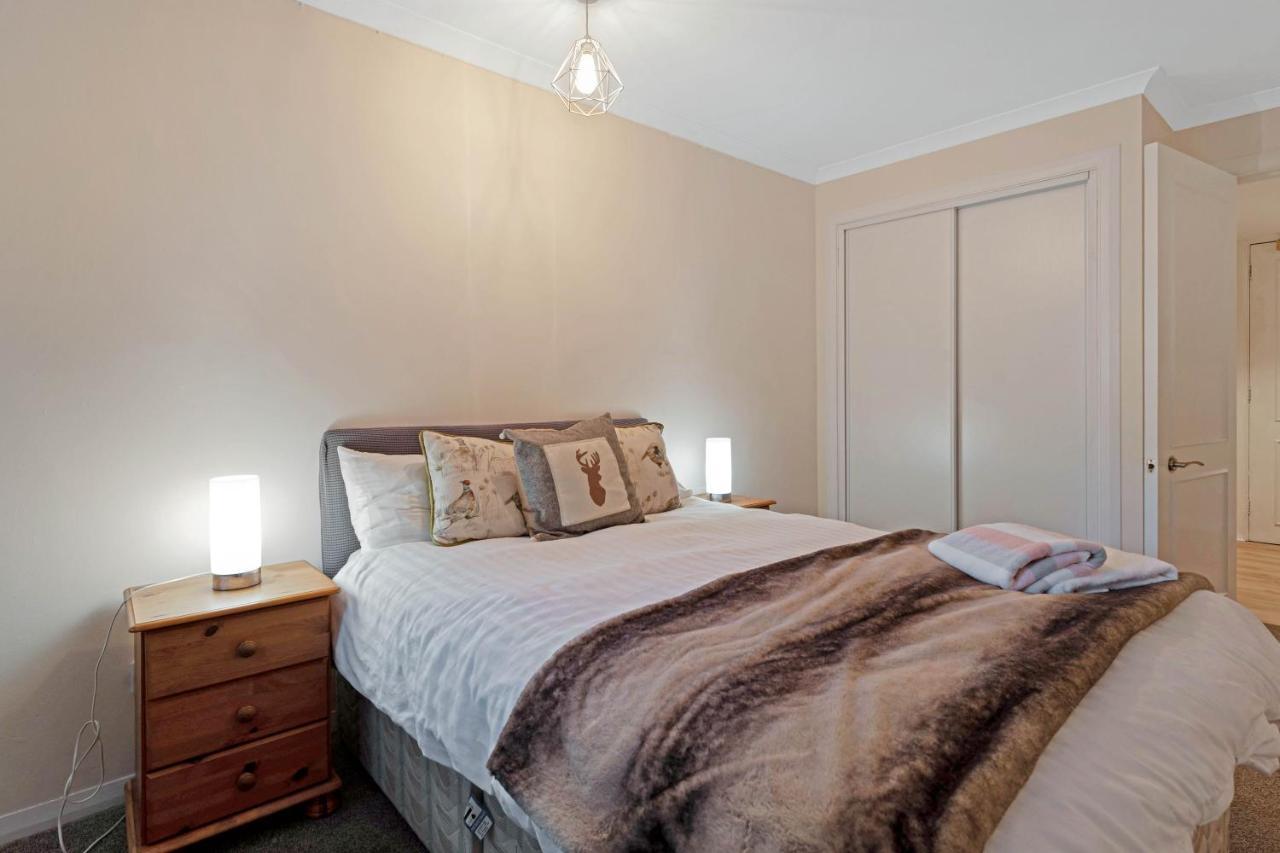 Elegant & Unique Getaway - Spacious 3 Bedroom, 2 Bathroom City Centre Apartment - Free Allocated Parking. Edynburg Zewnętrze zdjęcie