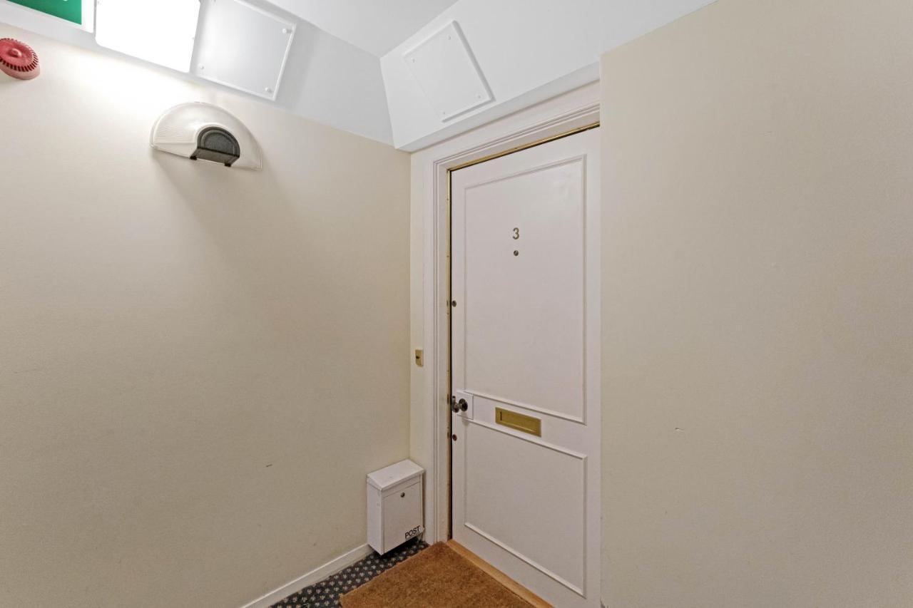 Elegant & Unique Getaway - Spacious 3 Bedroom, 2 Bathroom City Centre Apartment - Free Allocated Parking. Edynburg Zewnętrze zdjęcie